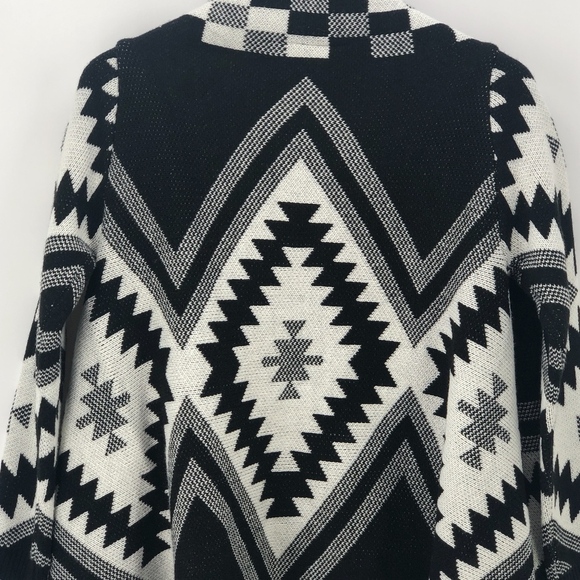 Black Cream Gray Aztec Print Open Cardigan M - Picture 4 of 6